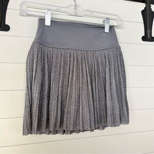 Offline by Aerie Real Me Pleated Glitter Skort Women's XS Gray Silver Mini Skirt